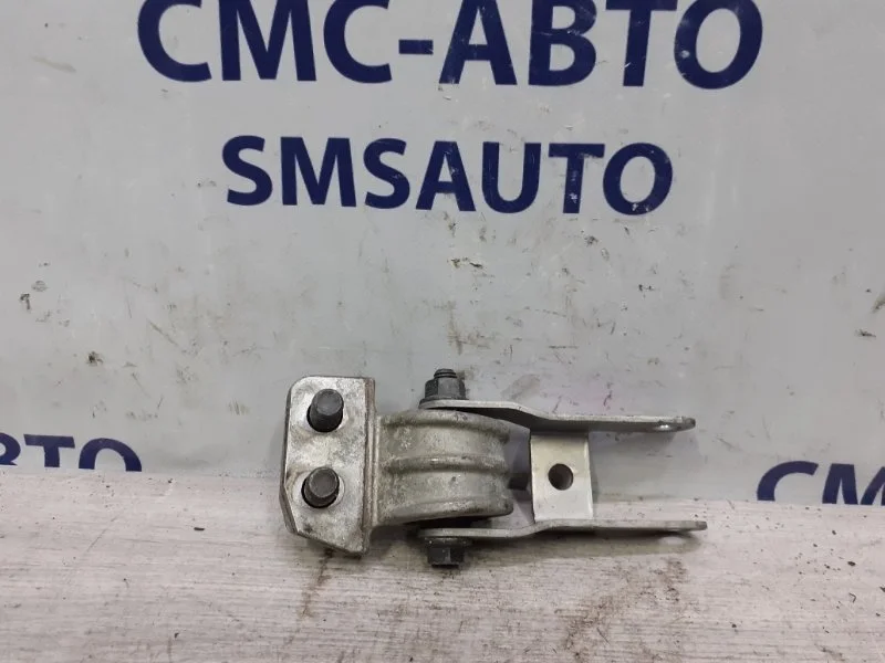 Опора АКПП Volvo Xc90 30680750 ХС90 2.5