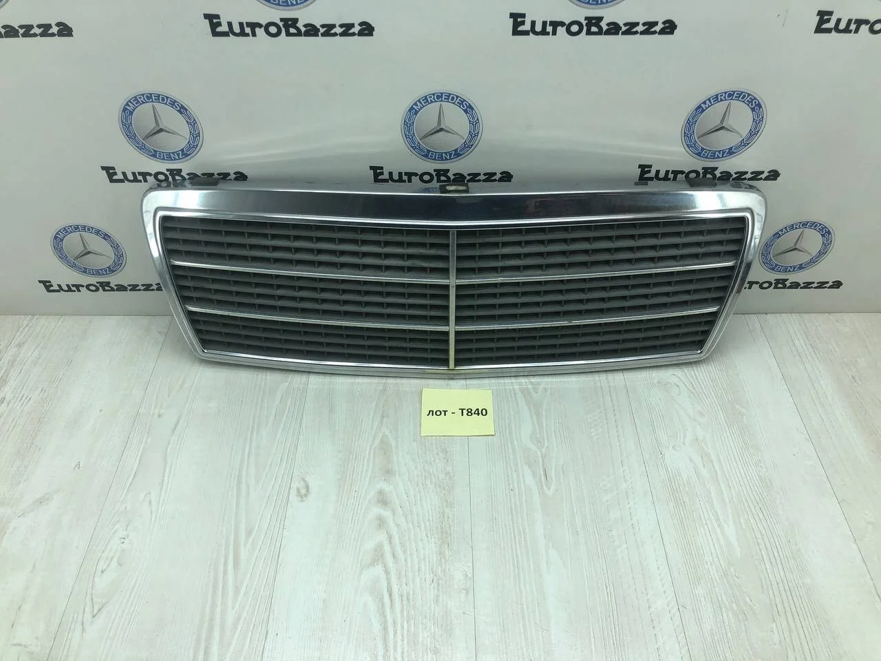 Решетка радиатора Mercedes W202