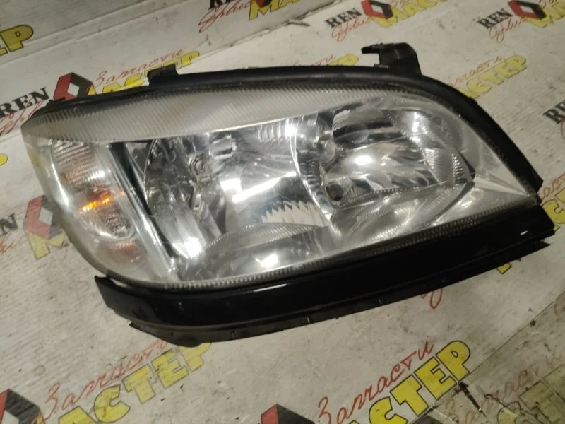 Фара правая Opel Zafira 2006