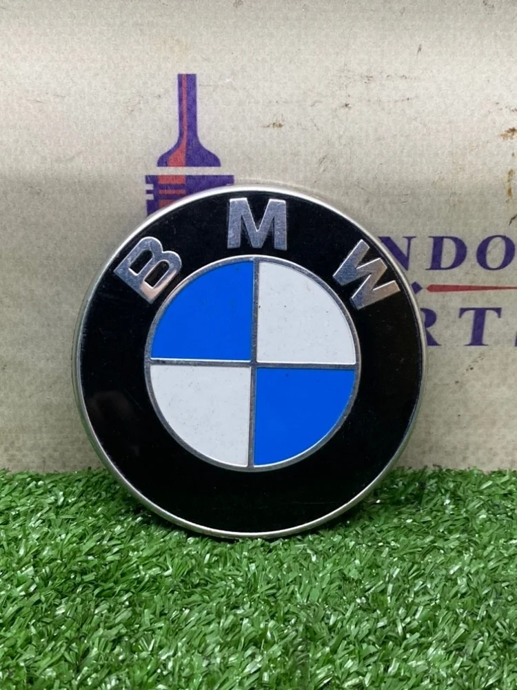 Эмблема bmw F30