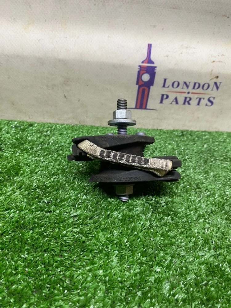 Подушка кпп BMW 320i F30