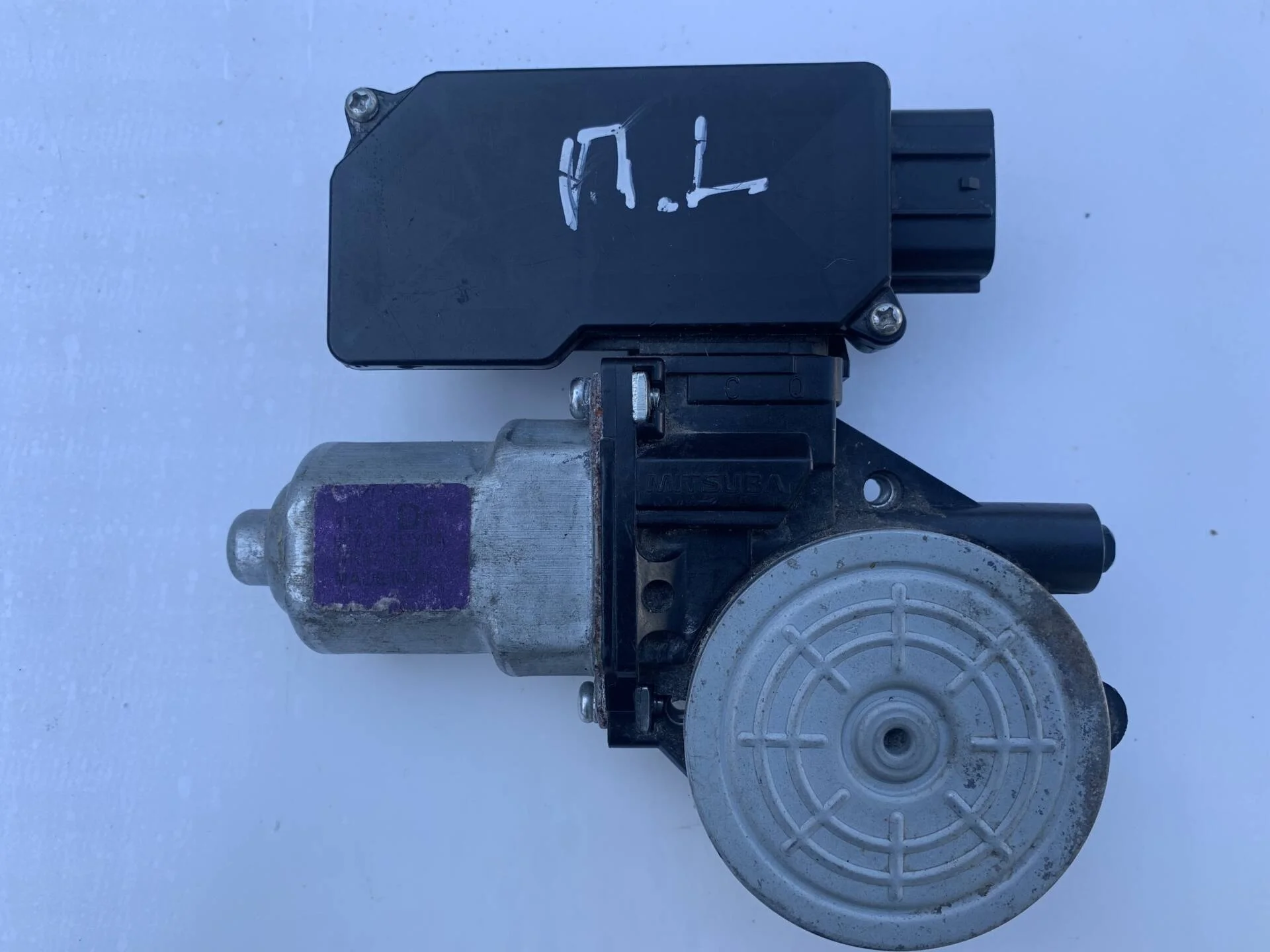 Мотор стеклоподъемника левый Infiniti QX70