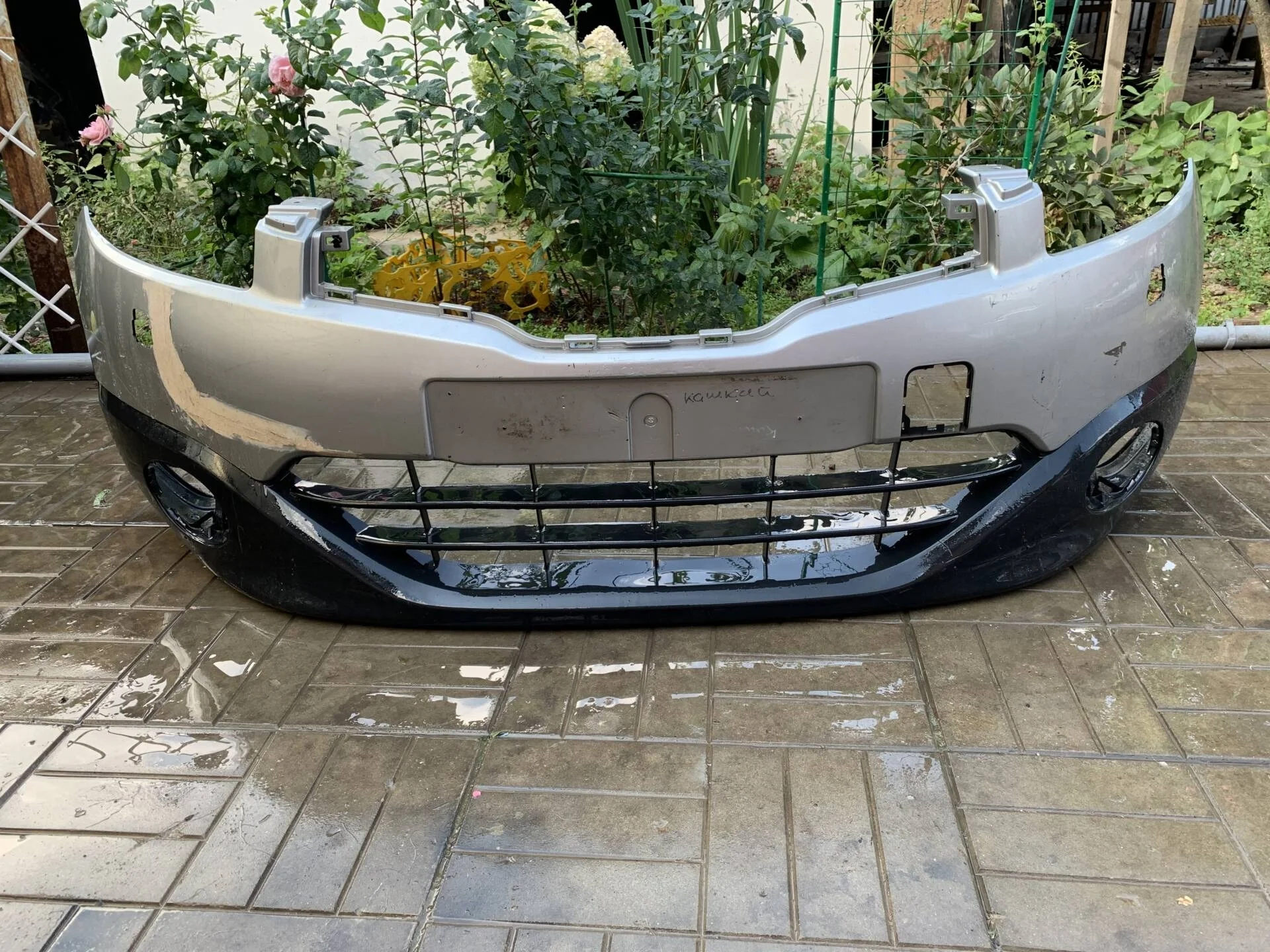 Бампер передний Nissan Qashqai J10 2006-2013г