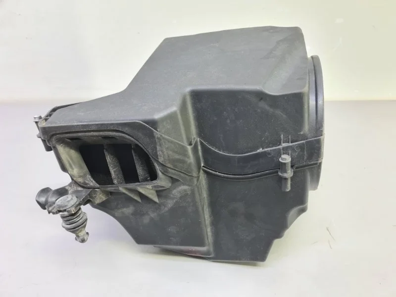 Корпус воздушного фильтра Ford Kuga 2019