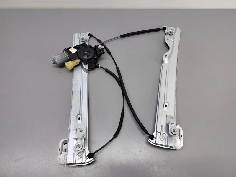 Стеклоподъемник Ford Kuga 2019