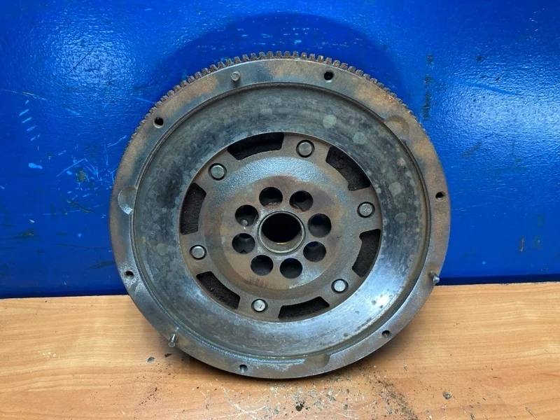 Маховик Ford Focus 1 1999-2005 1566973 1.8 FFDA
