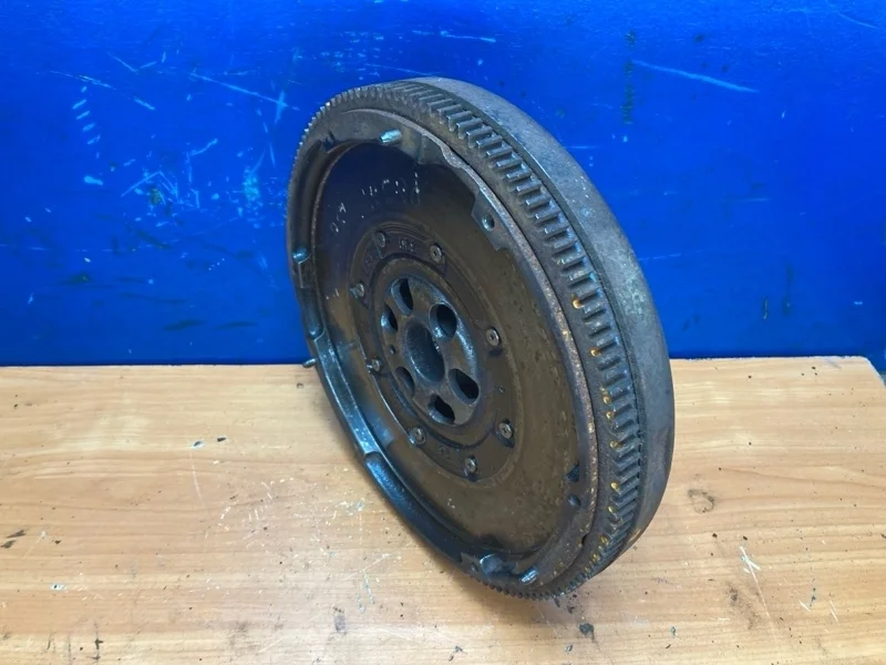 Маховик Volkswagen Passat B6 2005-2009 03G105266AC 1.9 BLS