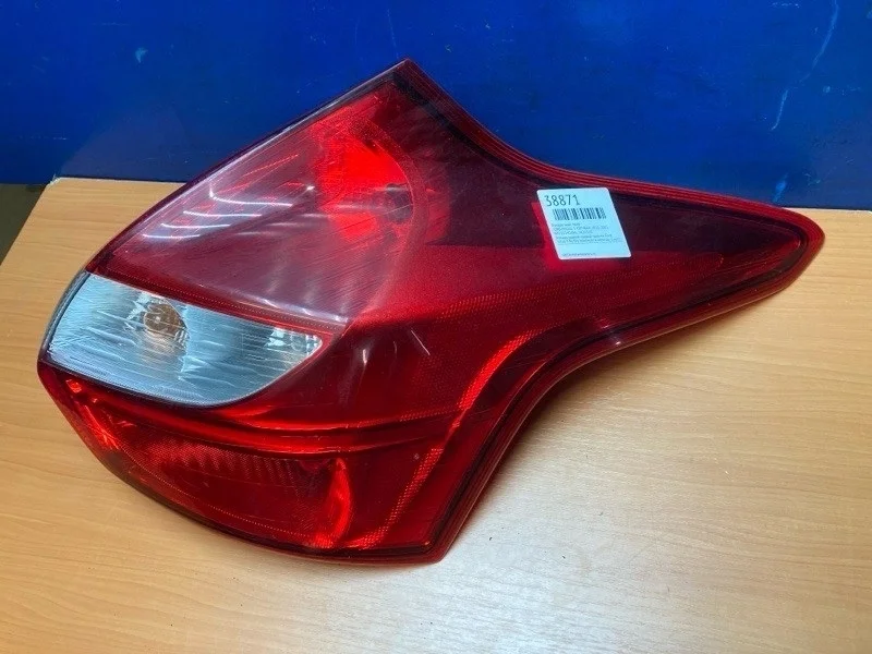 Фонарь Ford Focus 3 2011-2015 BM5113404AG ХЭТЧБЕК, задний правый