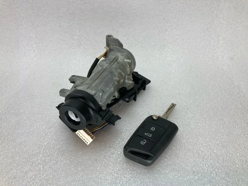 Замок зажигания Skoda Karoq 2018 1K0905851B 1.0 CHZ