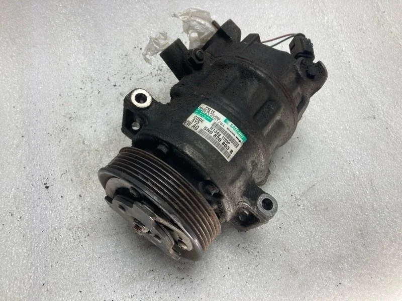 Компрессор кондиционера Skoda Fabia 2 2007-2015 5N0820803B 1.2 CBZ