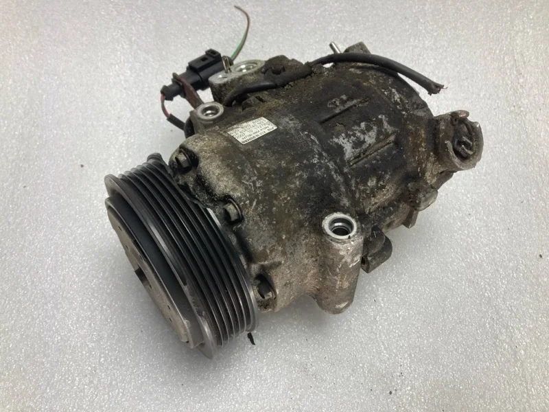 Компрессор кондиционера Skoda Fabia 2 2007-2015 6Q0820808E 1.2 BZG