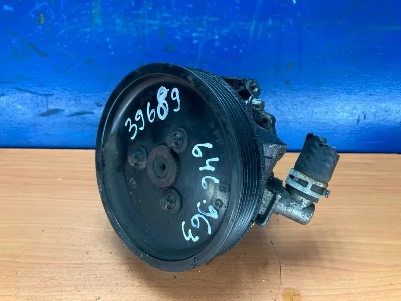 Насос ГУР Mercedes C W203 2000-2006 A0024669301 2.2 646.963