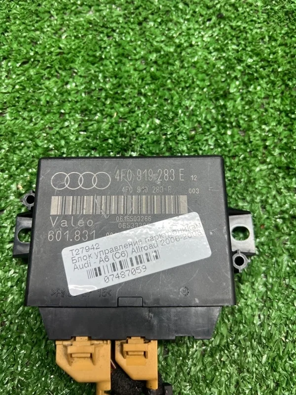 Блок управления парктрониками Audi A6 C6