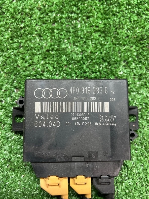 Блок управления парктрониками Audi Q7 4L