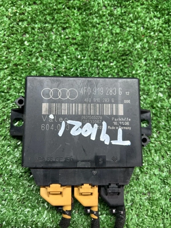 Блок управления парктрониками Audi Q7 4L