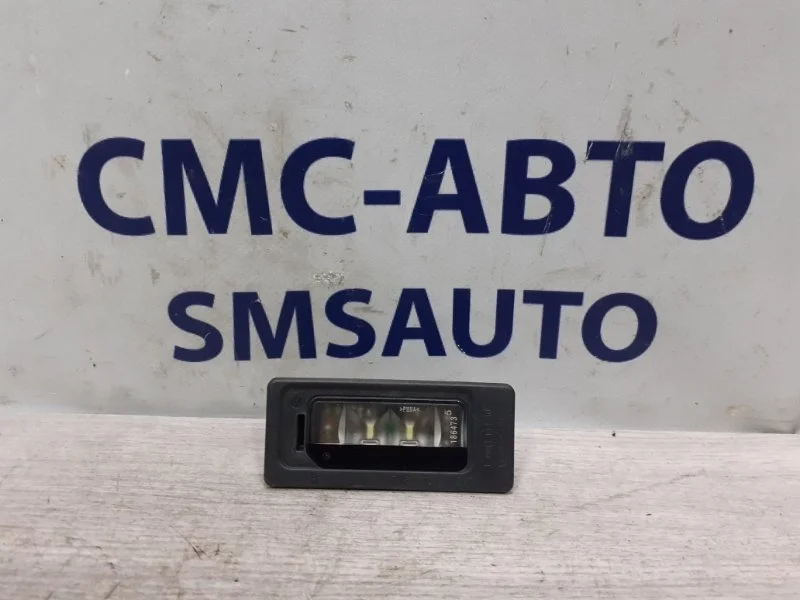 Фонарь подсветки номера Volkswagen Touareg 3AF943021A NF 3.6