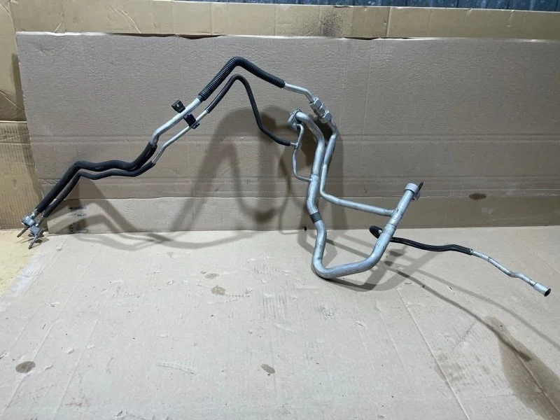 Трубка кондиционера Toyota Land Cruiser 2015 8871060C00 URJ200 1VD-FTV 4.5