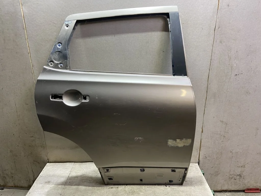 Дверь задняя правая Nissan Qashqai J10 Кашкай