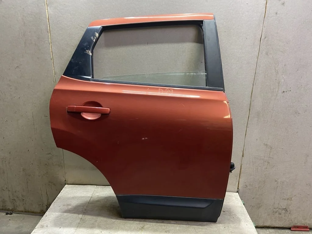 Дверь задняя правая Nissan Qashqai J10 Кашкай