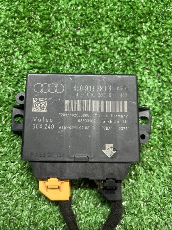 Блок управления парктрониками Audi A6 C6