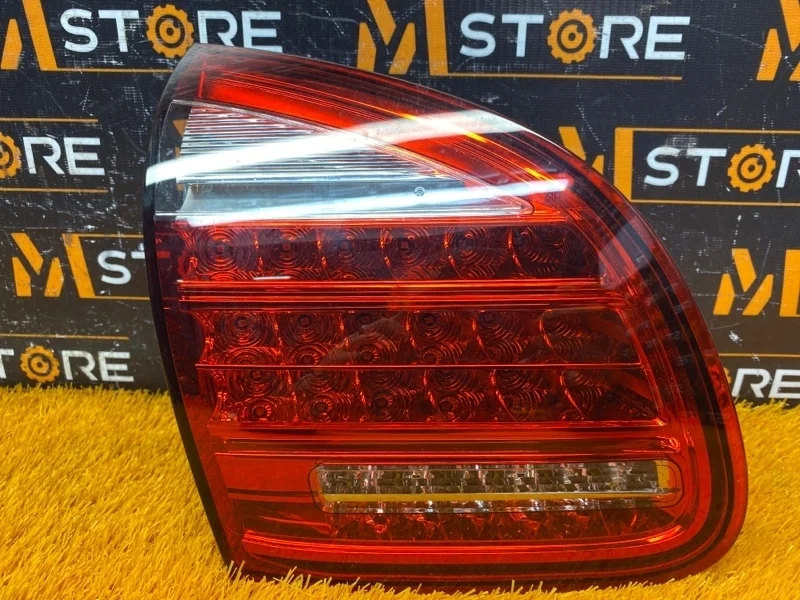 Фонарь крышки багажника Porsche Cayenne 2012 958