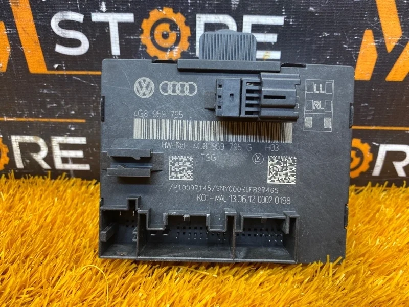 Блок управления дверью Audi A6 2012 C7/4G