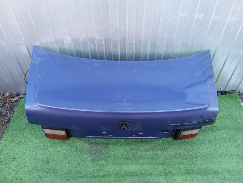 Крышка багажника Volkswagen Passat B3 1993