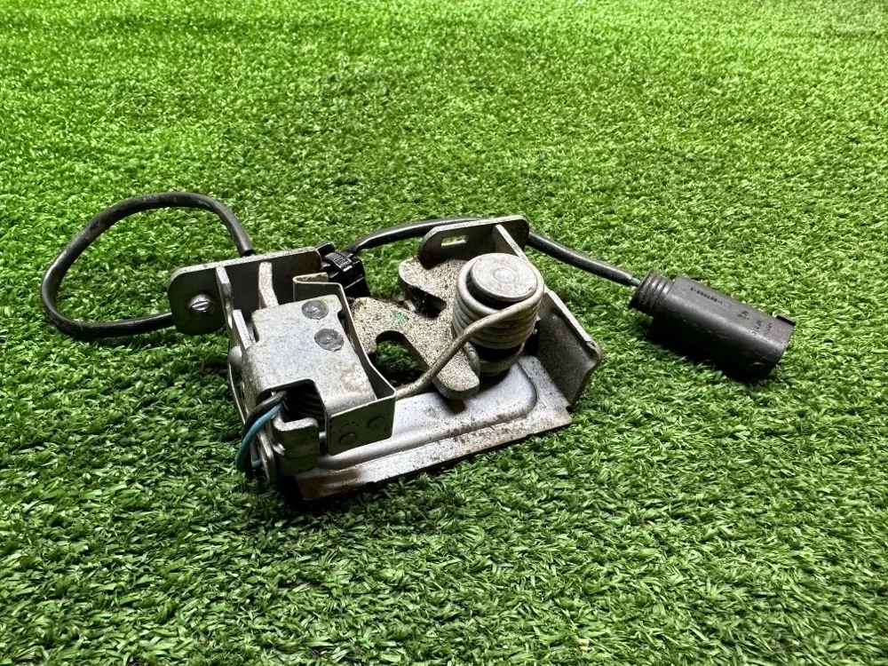 Замок капота BMW X5 F15