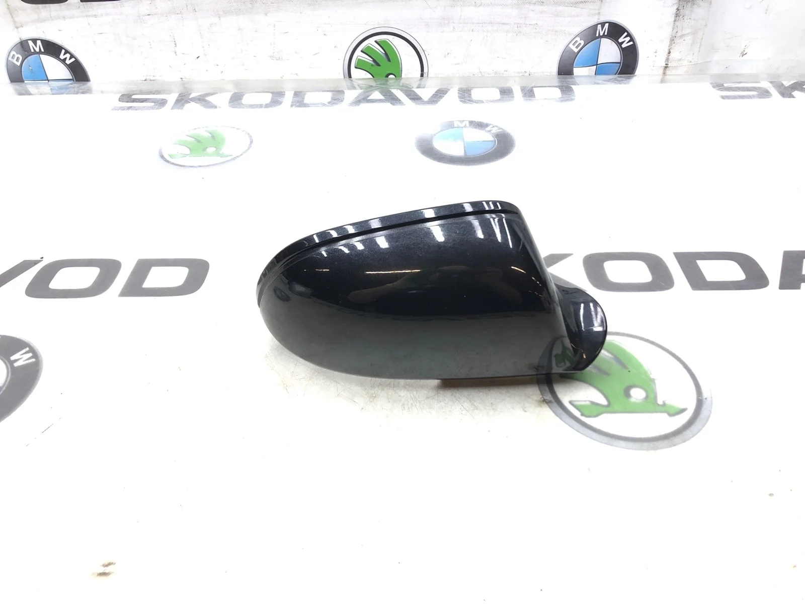Колпак зеркала заднего вида Skoda Octavia 2011 3T0857538GRU A5 (1Z), правый