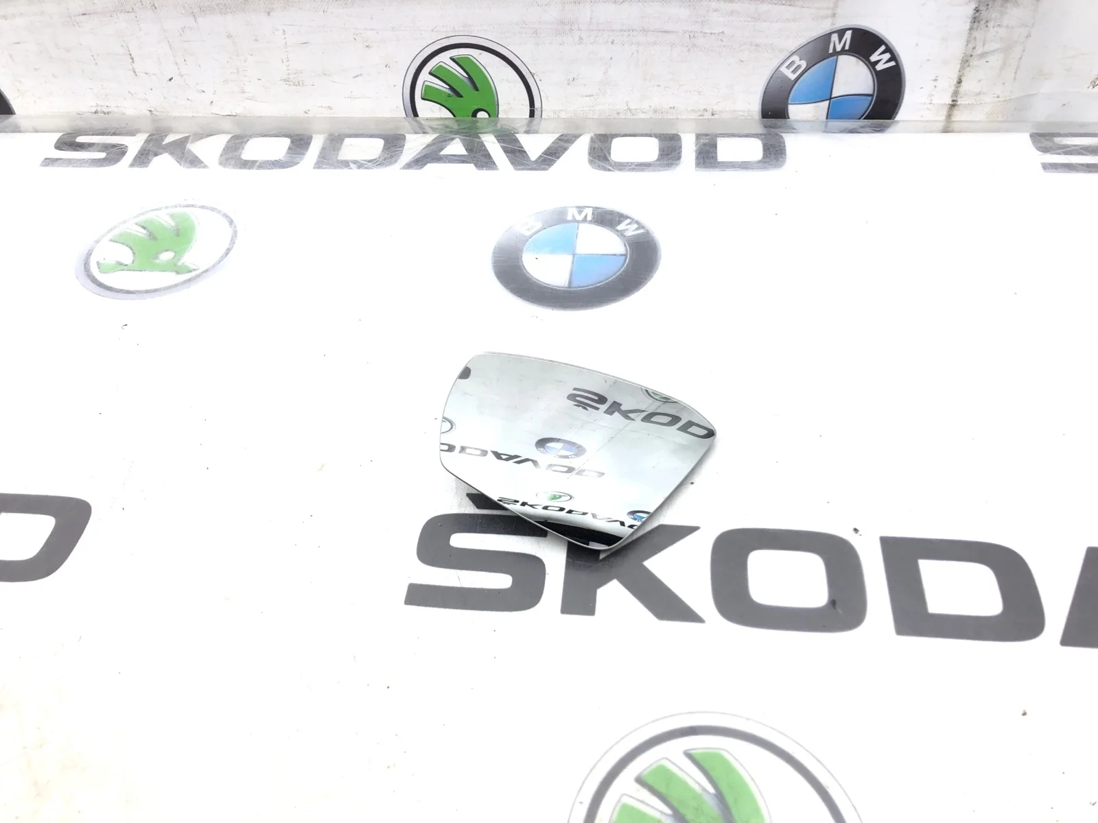 Зеркальный элемент Skoda Octavia 2015 5E0857521 A7 (5E), левый