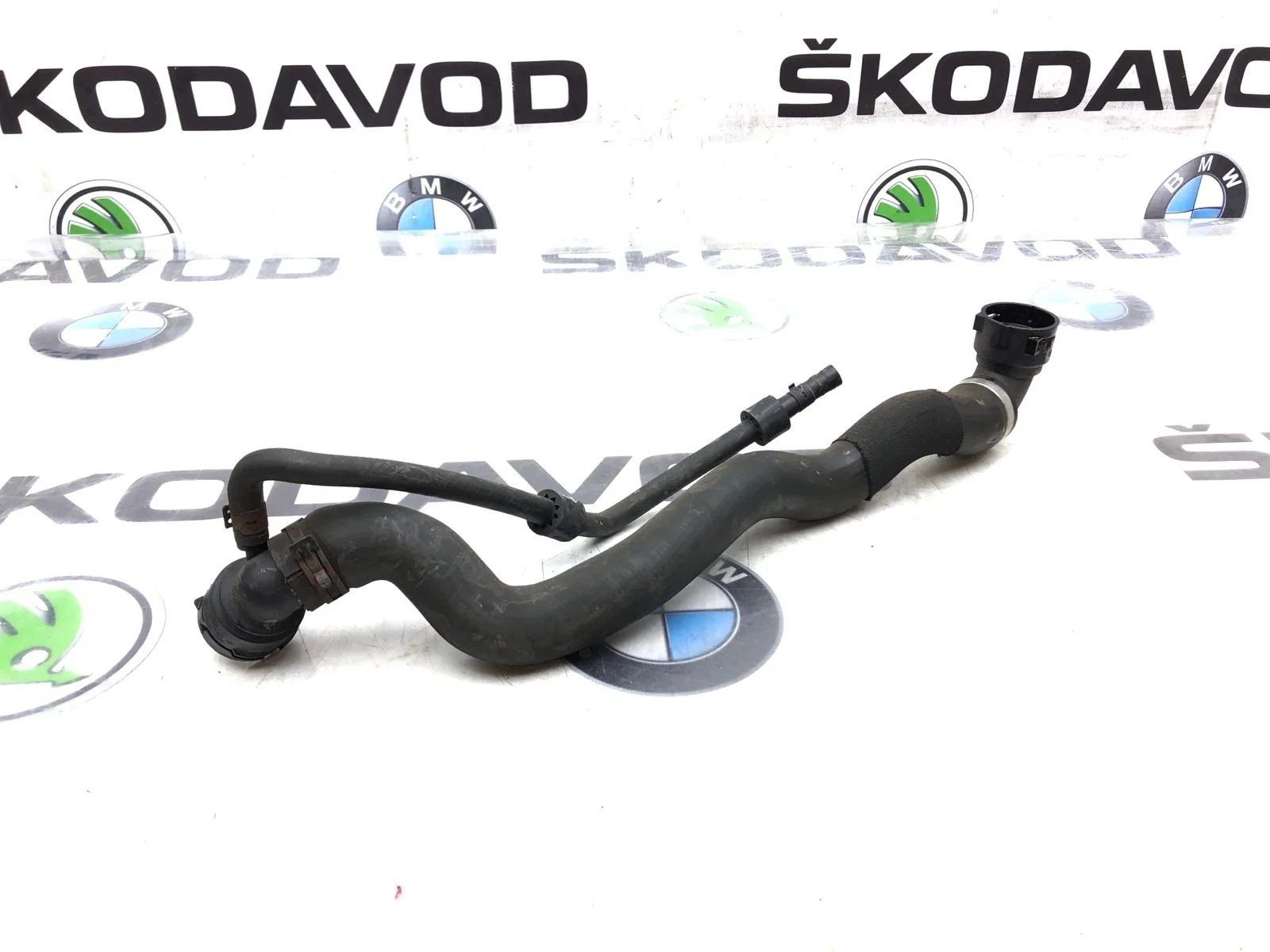 Патрубок радиатора верхний Skoda Octavia 2012 1K0122101GG A5 (1Z) 1.8 CDAB