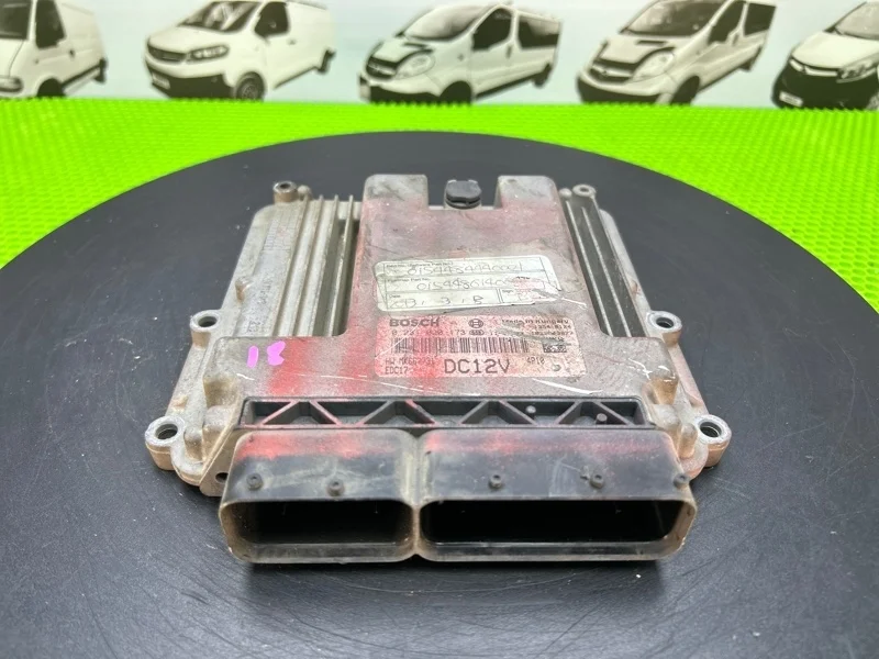 Блок управления двигателем Mitsubishi Canter 3.0TD