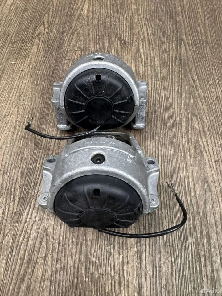 Подушка двигателя (опора) audi