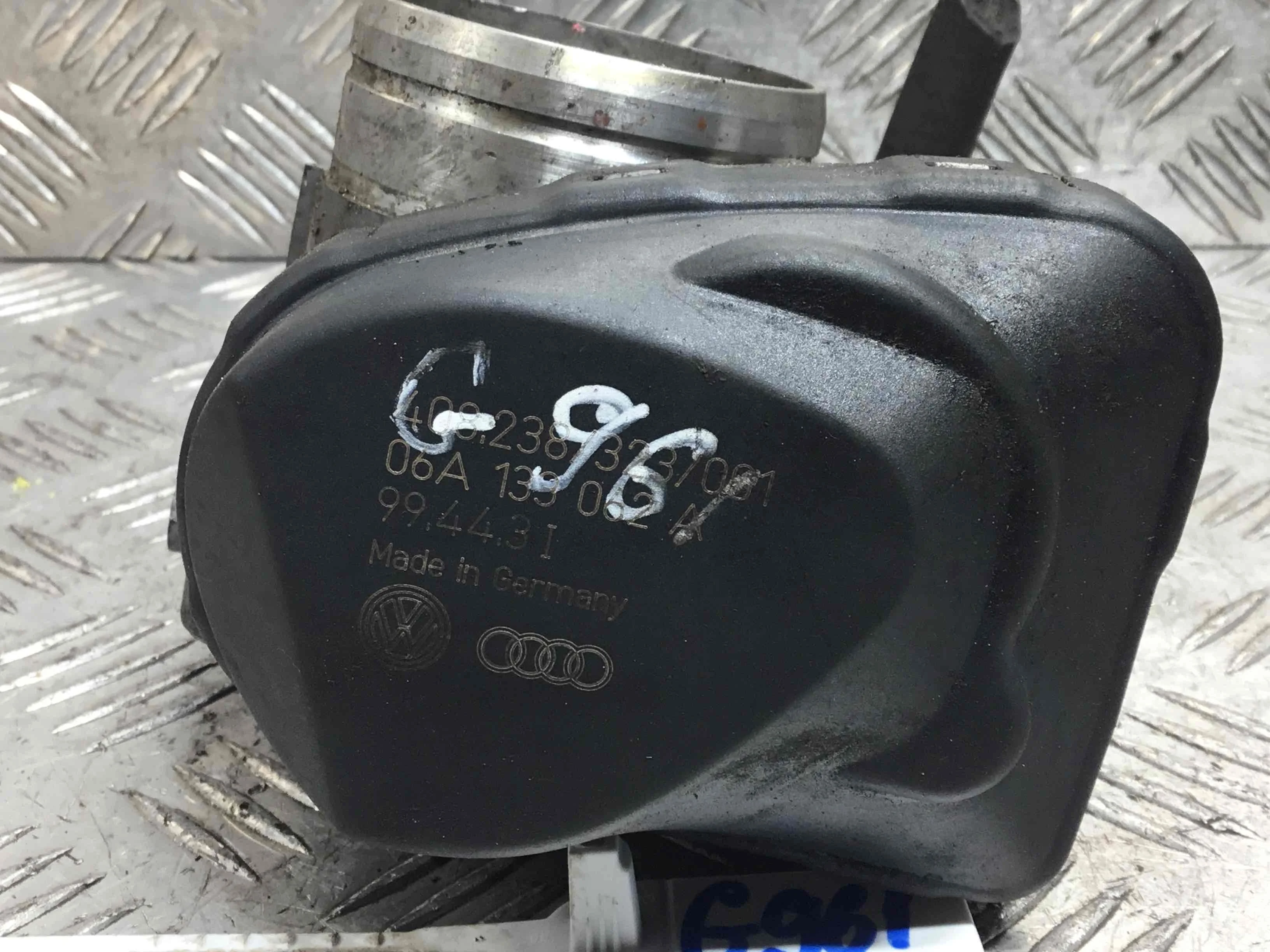 Заслонка дроссельная Audi A3 8L (1996-2000) бензин 1.6 i Механика Х/б
