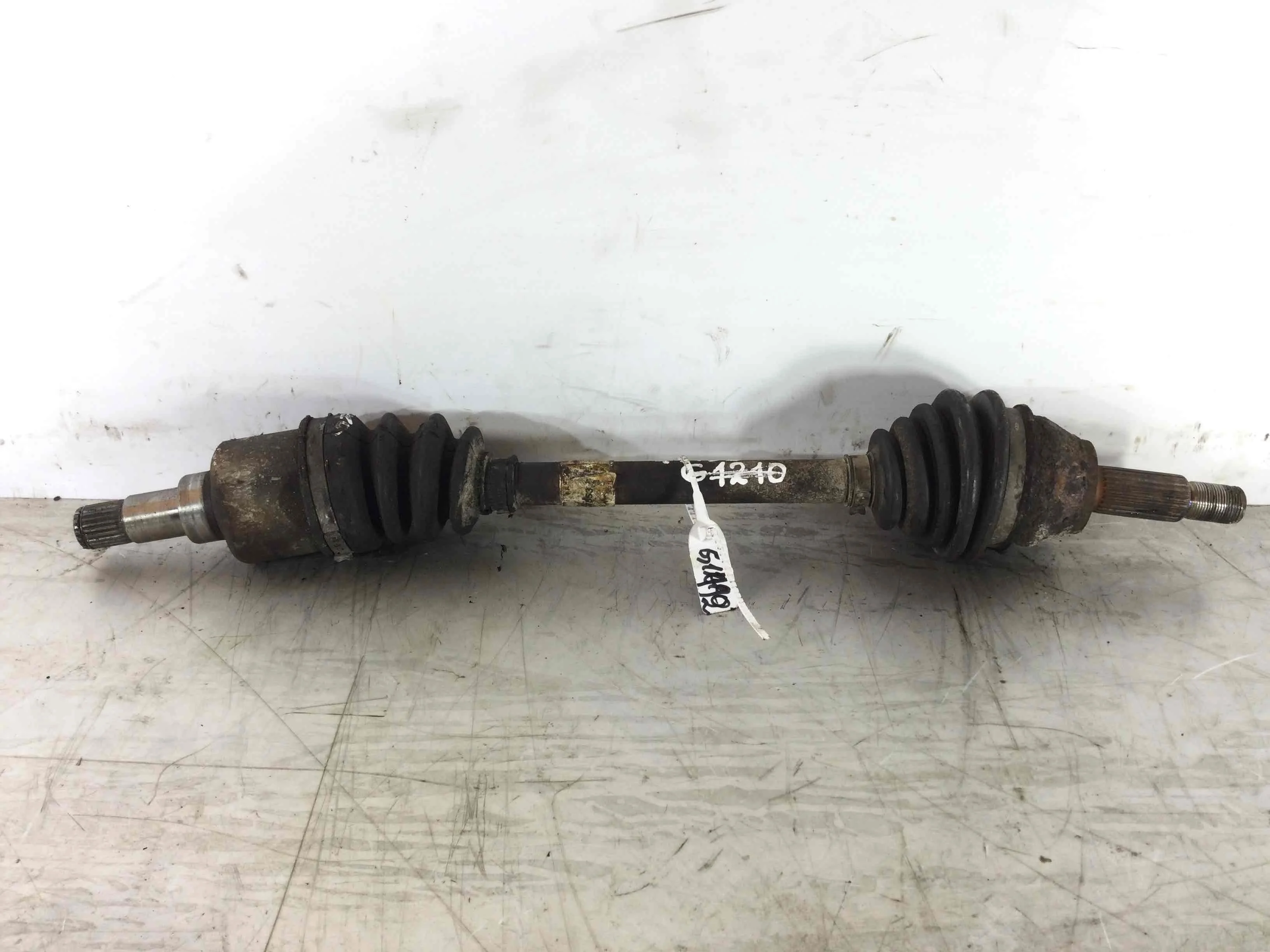 Полуось передняя левая (приводной вал, ШРУС) Ford Focus 1 поколение [рестайлинг] (2001-2005) бензин 1.8 i Механика 5-дв, х/б