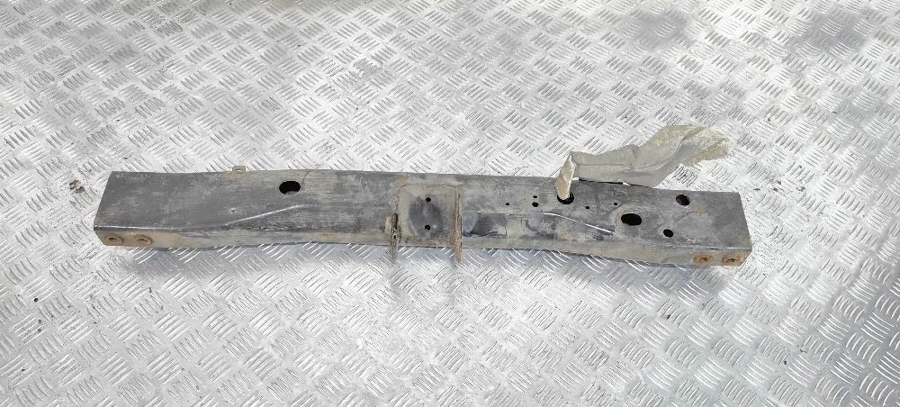 Балка поперечная раздатки Range Sport L320 05-13