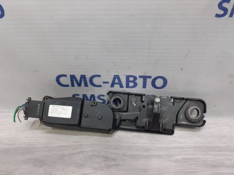 Доводчик багажника Audi A6 Allroad 2016 4F9827383H C7 3.0 CRE