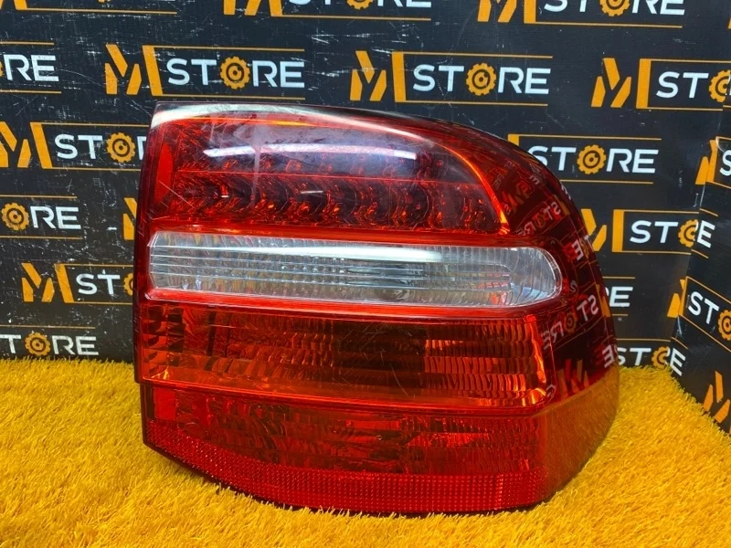 Фонарь задний Porsche Cayenne 2008 957