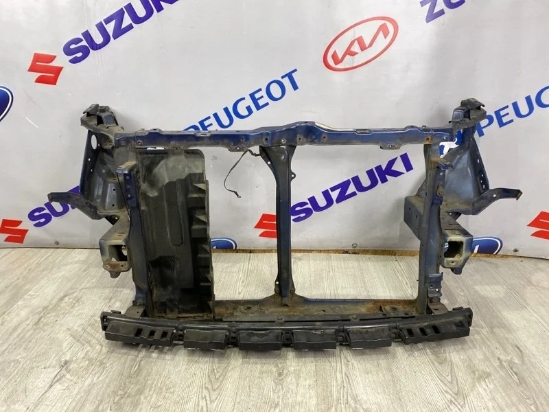 Рамка радиатора SUZUKI SWIFT 2006