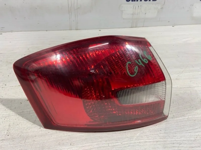 Фонарь задний наружный левый Ford Kuga 1 (08-12)