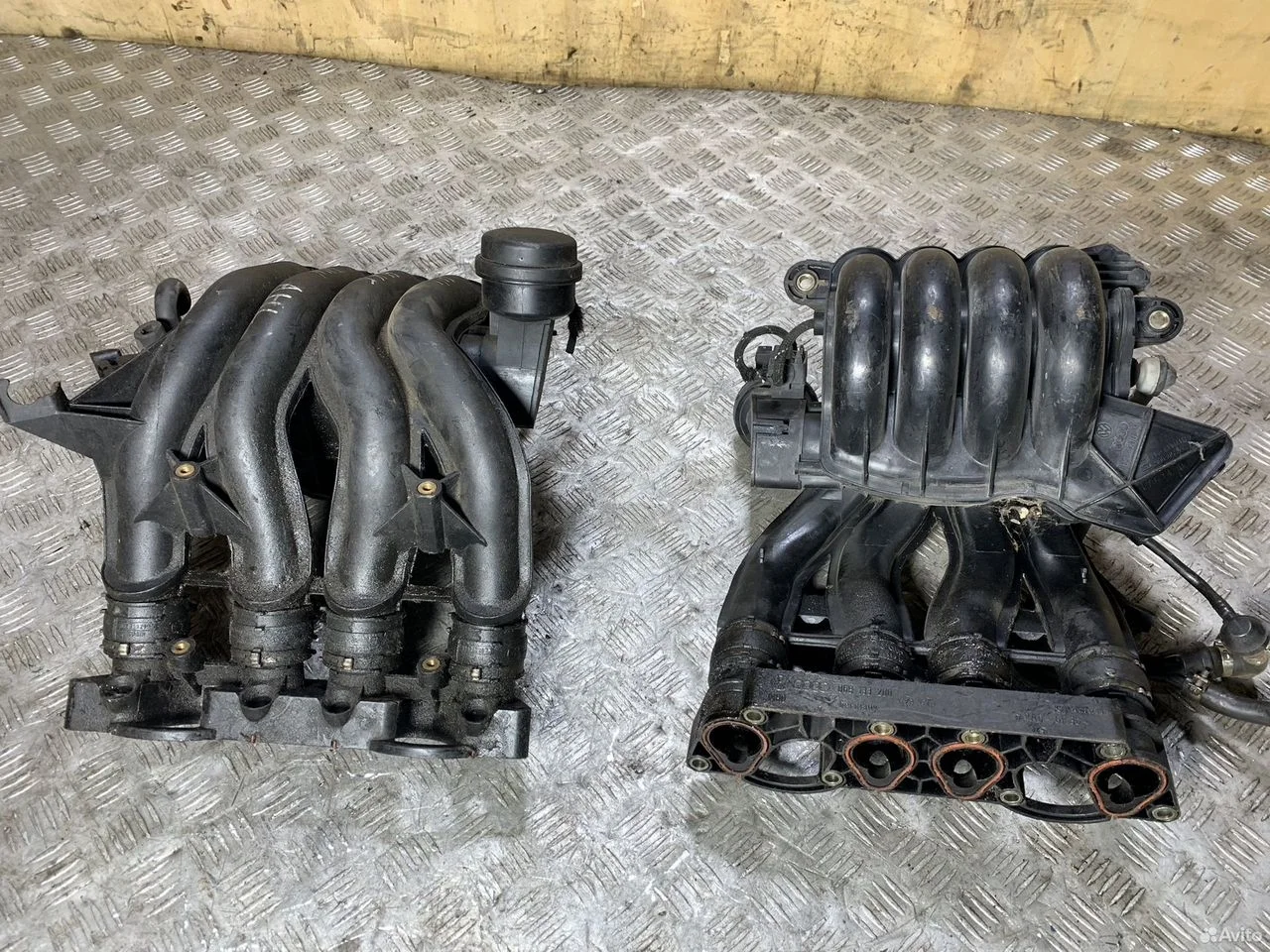 Впускной коллектор 06b133213 ahl 1.6 vw passat aud