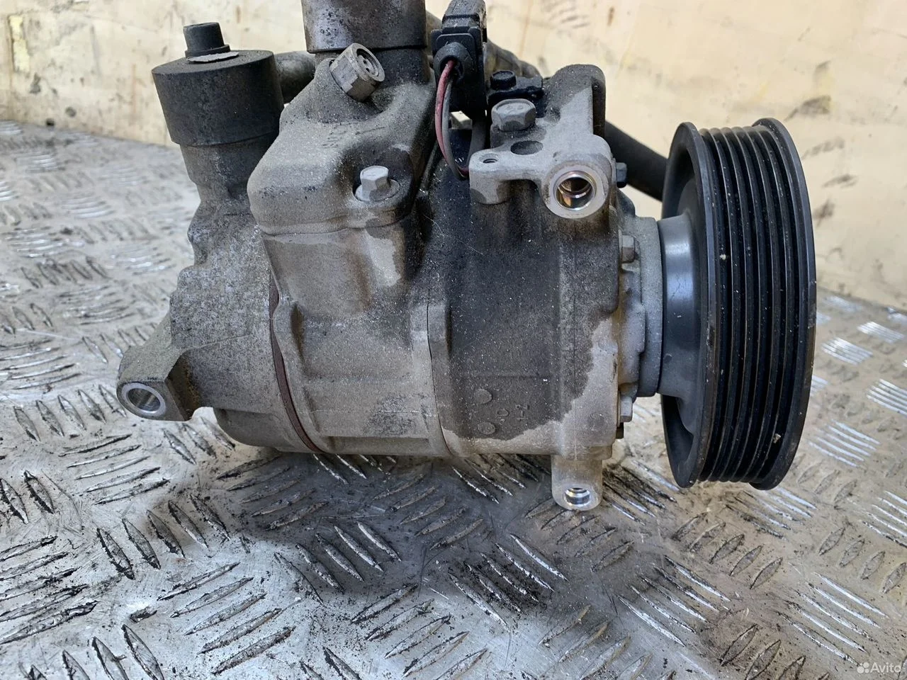 Компрессор кондиционера 4f0260805af audi a6 c6 a4