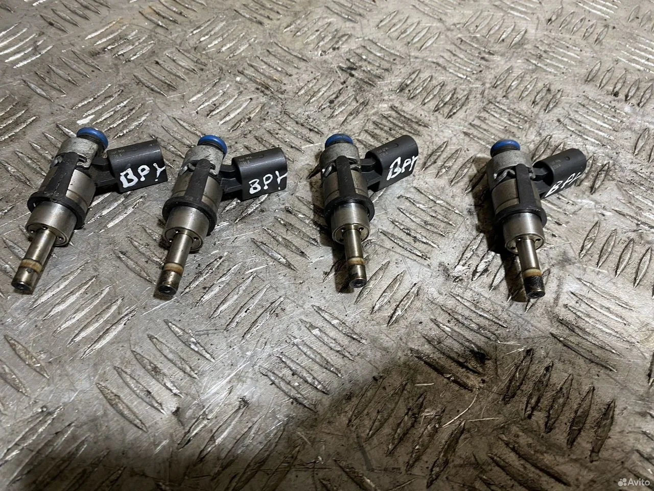 Форсунка топливная 06f906036a vw audi