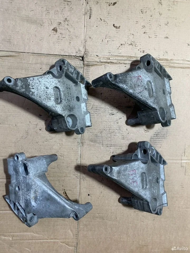 Кронштейн двигателя 06f199207q vw skoda audi