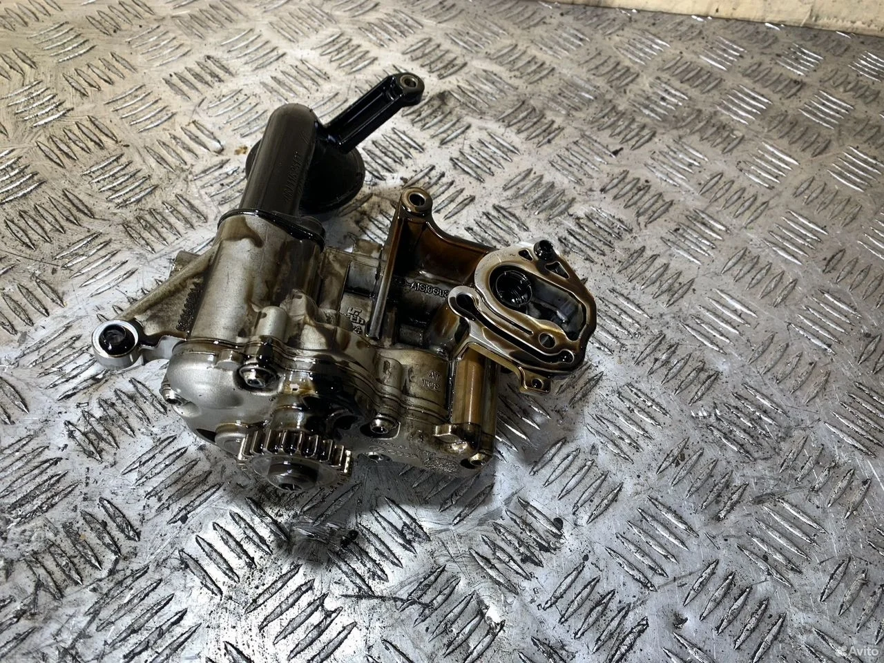 Масляный насос 2.0 caw 06j115105ab vw audi