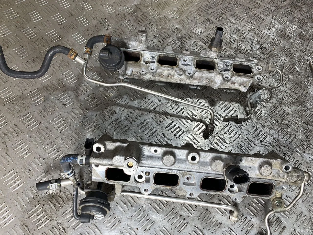 Впускной коллектор volkswagen golf 5 03c133204ah