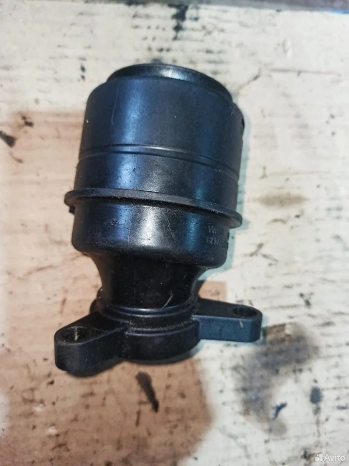 Патрубок турбины 03c129656c 1.4 caxa cbz vw skoda