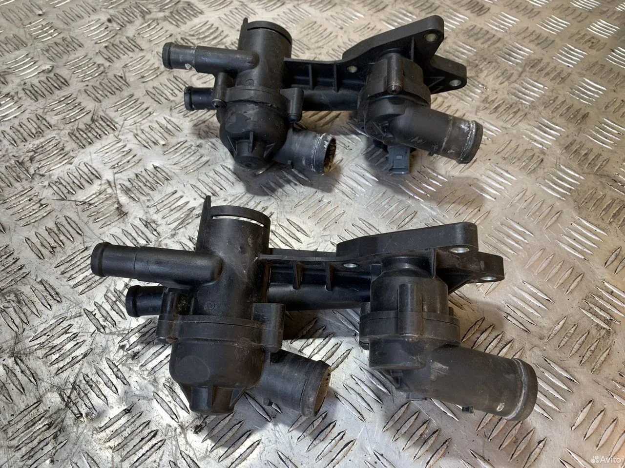 Корпус термостата 03с121111р 1.4 tfsi cav vw