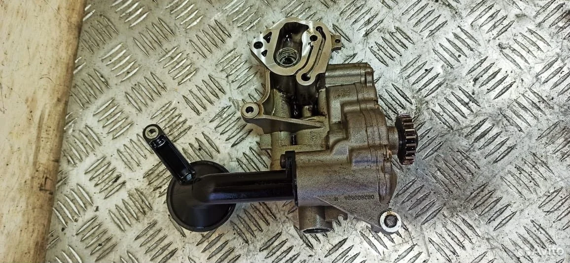 Масляный насос 2.0 cdn caw 06j115105ab vw audi