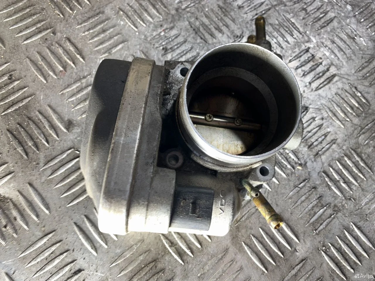 Дроссельная заслонка 06b133062p vw passat b5 audi